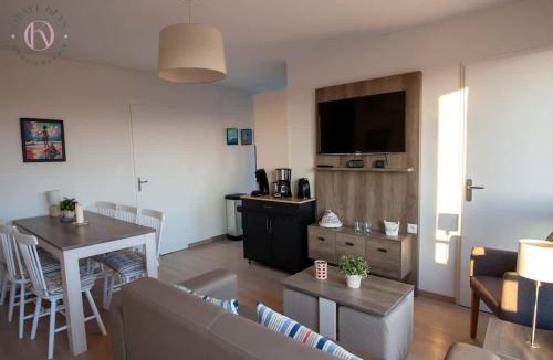 Bray-Dunes Apartment | Les Sirènes Contentes - 300 m Plage - Terrace - 2 bedrooms & cabin area