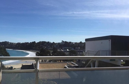 Perros-Guirec Apartment | Les Studios de la Cote Roz - Vue Mer - Plage