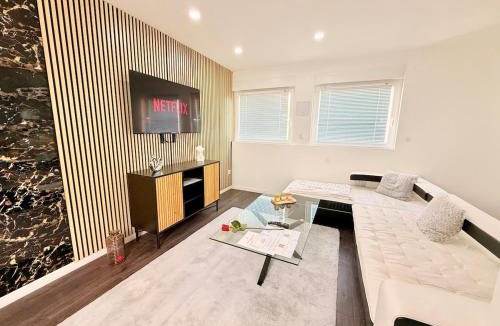 Metz-Centre – Ancienne Ville Apartment | Les Suites Bisous Metz - Jacuzzi & Private Sauna