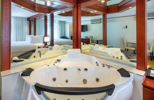 Trois-Rivieres Ouest Hotel | Les Suites de Laviolette, an Ascend Collection Hotel