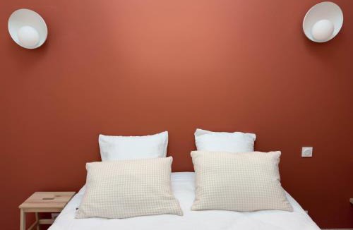 Aigues-Mortes Medieval City Apartment | Les suites du 13