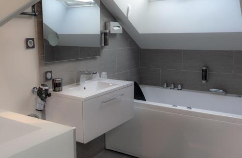 Aix-les-Bains Hotel | Les Suites du Lac