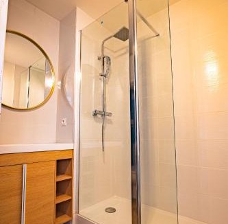 Bas-Vernet Apartment | Les suites du palais des expositions