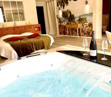 Talmont-Saint-Hilaire Villa | Les Suites du Payré - Suite Romance