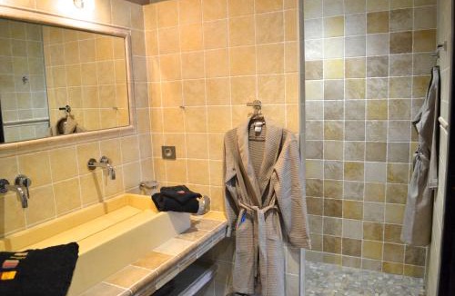 Castelnau-sur-Gupie Bed & Breakfast | les tamaris