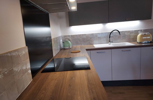 Avignon City Centre Apartment | Les Teinturiers - Intramuros flat 721 squarefoot