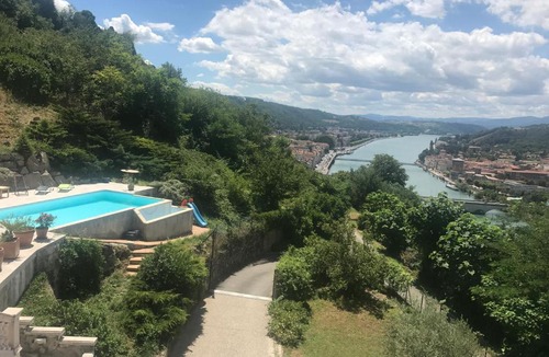 Vienne House | Les terrasses du Rhône