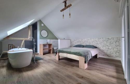 Trepied House | Les terres de Marie - Le Chêne et Le Hêtre