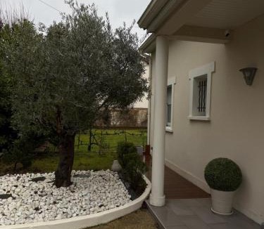 Saint-Brice-sous-Foret House | Les Tilleuls