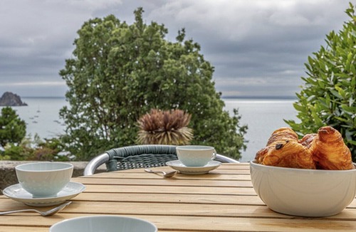 Cancale House | Les Tolets