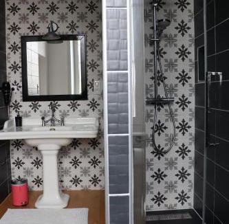 La Tour-du-Pin House | Les Tourelles