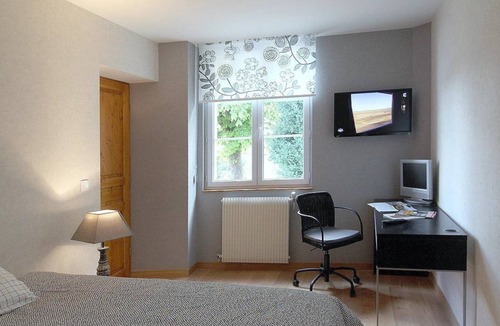 Meulan-en-Yvelines Bed & Breakfast | Les Tourelles de Thun