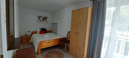 Le Chatelard Hotel | LES TOURISTES