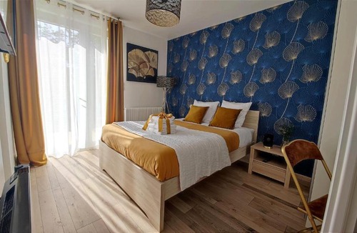 Salies-de-Bearn Bed & Breakfast | Les Treilles de Salies - Spa et sauna - Chambre Art déco
