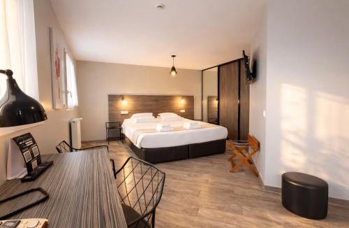 Le Val-Saint-Pere Hotel | Les Treize Assiettes - Hôtel & Restaurant