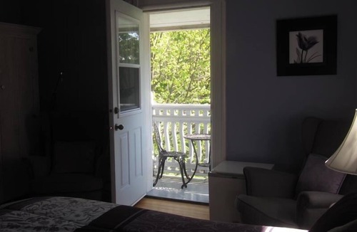 Wakefield Bed & Breakfast | Les Trois Erables Boutique Inn