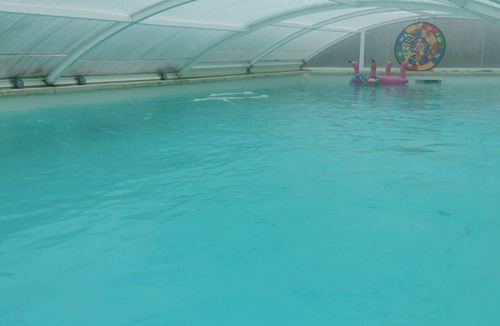 Longueval-Barbonval House | Les Trois Grottes, year-round heated outdoor pool, 7 rooms.