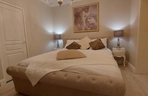 Gindou Bed & Breakfast | LES TROIS L