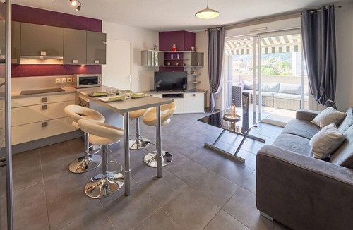 La Valette-du-Var Apartment | Les Vergers - Quiet, Swimming pool, Parking & Terrace