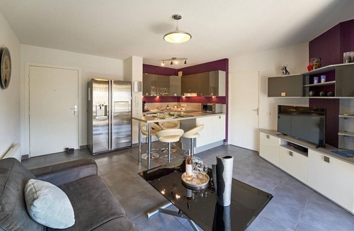 La Valette-du-Var Apartment | Les Vergers - Quiet, Swimming pool, Parking & Terrace