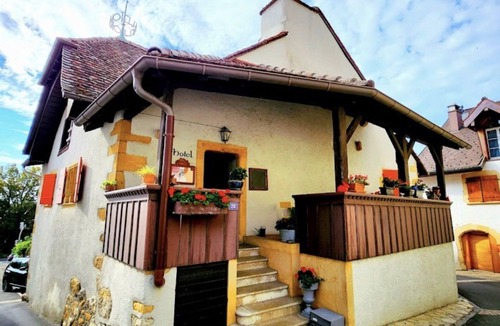 Hauterive House | Les Vieux toits
