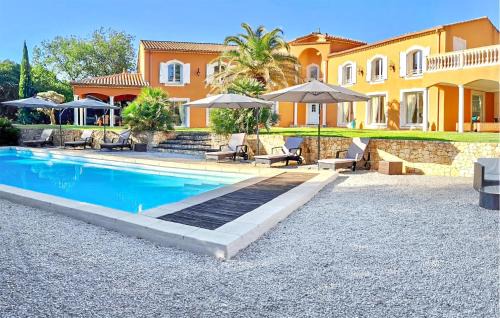 Cannes-et-Clairan House | Les Villas Au Palmier