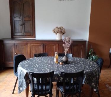 Mons House | Les Violettes