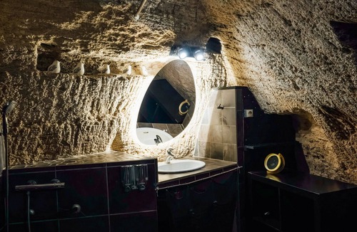 Doue-la-Fontaine Bed & Breakfast | Les Voûtes Oubliées