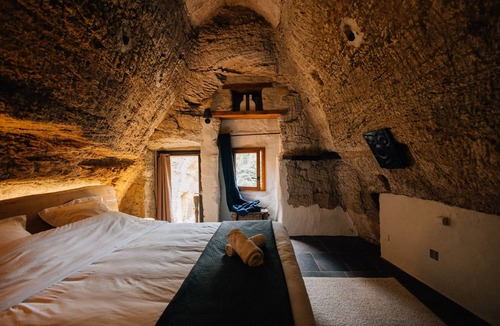 Doue-la-Fontaine Bed & Breakfast | Les Voûtes Oubliées