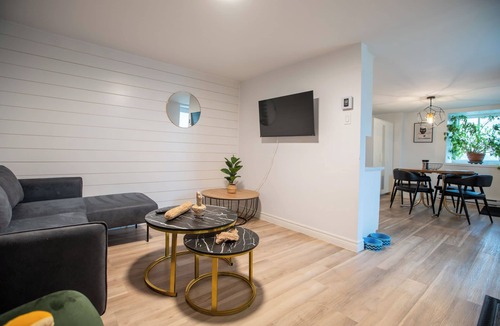 Quartier 5-4 Apartment | Les Voûtes Royal Urbain| Parking | Pet friendly