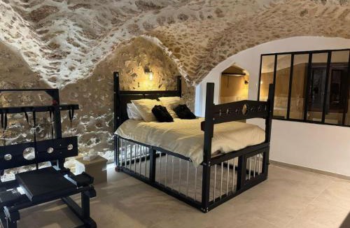 Bras Apartment | Les Voûtes Secrètes - Love Room avec Balnéo à Bras