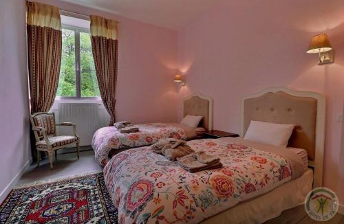 Erce-pres-Liffre Bed & Breakfast | Les voisins de l'illet