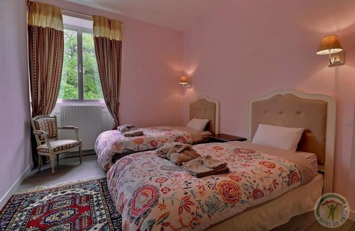 Erce-pres-Liffre Bed & Breakfast | Les Voisins de l'Illet