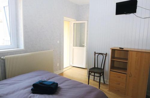 Pierrefitte-sur-Loire House | Les Volets Bleus