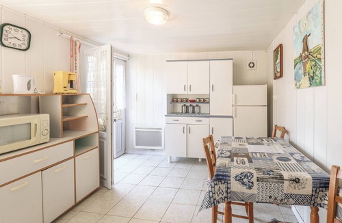 Beaussais-sur-Mer Apartment | Les Volets Bleus" cottage