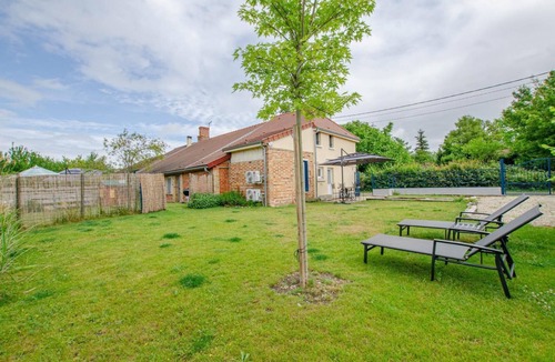 Brevonnes House | Les Volets Bleus - BREVONNES