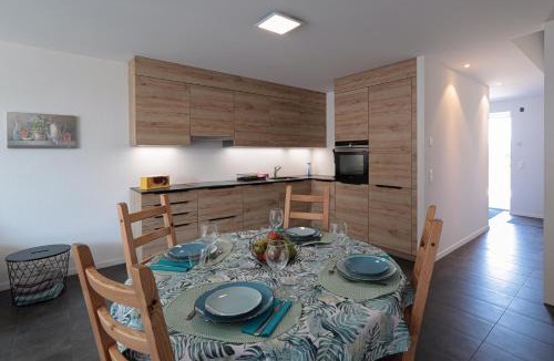 Echichens Apartment | Les Volets Bleus