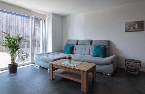 Echichens Apartment | Les Volets Bleus