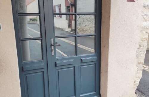 Betaille House | Les volets bleus, cocoon central, 2 chambres, clim