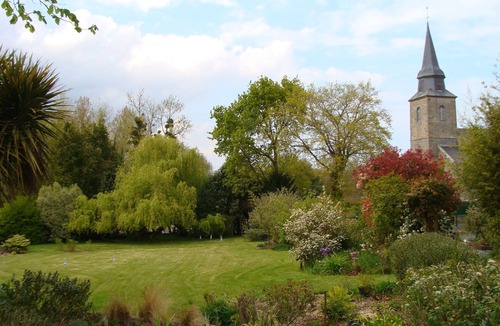 Lantic House | "Les Volets Bleus"