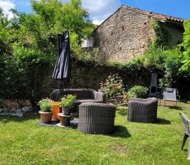 Pointis-Inard House | Les Volets Bleus