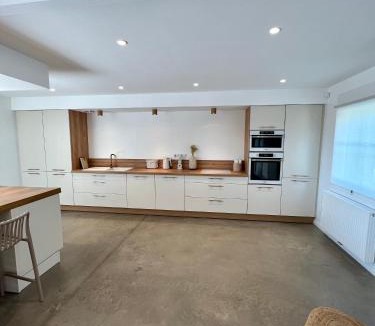 Saint-Venant House | Les volets bleus