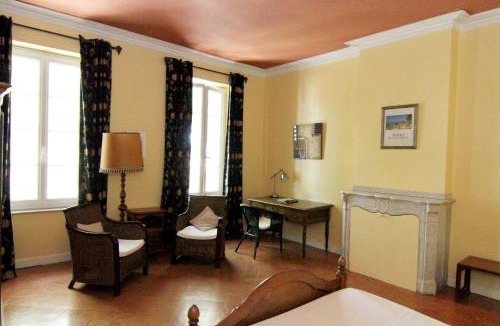 Salleles-d'Aude Bed & Breakfast | Les Volets Bleus