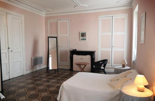 Salleles-d'Aude Bed & Breakfast | Les Volets Bleus