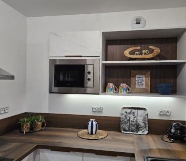 Jublains House | Les Volets Bleus house and spa