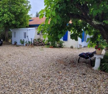 Saint-Vivien-de-Medoc House | LES VOLETS BLEUS