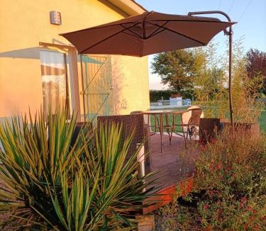 Saint-Antonin Noble Val Bed & Breakfast | Les Volets Verts