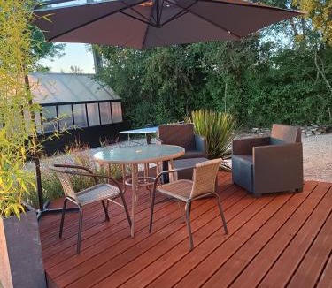 Saint-Antonin Noble Val Bed & Breakfast | Les Volets Verts