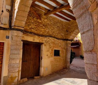 Barbera de la Conca Apartment | Les Voltes I - 2BD hidden gem in hilltop wine village