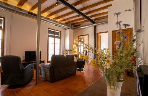 Barbera de la Conca House | Les Voltes III - stunning 5BD home with panoramic views in hilltop wine village